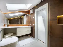 Ferienwohnung mit 2 Schlafzimmern und Panoramablick - Attic Apartment