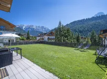 Ferienwohnung mit 2 Schlafzimmern und Garten - Apartments Villa Valeria