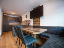 2-stöckiges Apartment mit zwei Schlafzimmern, Balkon und Garten - Apartments Villa Hetty