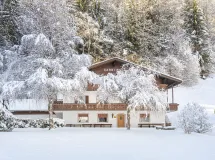 Ferienwohnung mit 2 Schlafzimmer und Garten - Apartments Alara