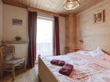 Wide Four-Bedroom Apartment with balcony - Apartments Martina
