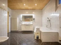 Ferienwohnung mit 2 Schlafzimmern im Zentrum von St. Ulrich - Apartments Romy