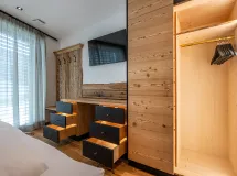 Ferienwohnung mit 3 Schlafzimmer und Garten - Apartments Chalet Berna