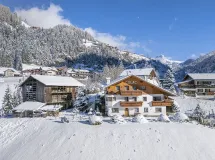 Two-Bedroom Apartment with balcony - Apartments Culac