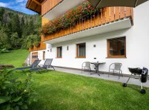 Ferienwohnung mit 2 Schlafzimmern und Garten - Apartments Raffl