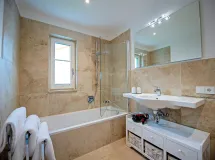 Ferienwohnung mit 2 Schlafzimmern und Garten - Apartments Villa Valeria