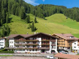 Charming Hotel Genziana