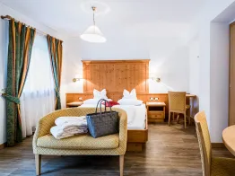 Garni-Hotel Mezdi Wellness B&B & App.