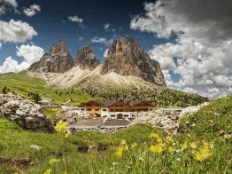 Hotel Sellajoch - Passo Sella Dolomiten Mountain Resort