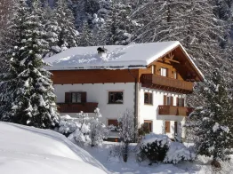 Apartments Cësa Gravina
