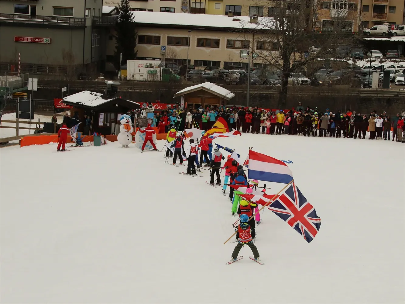Kids Ski Show con la Scuola sci e snowboard Ortisei
