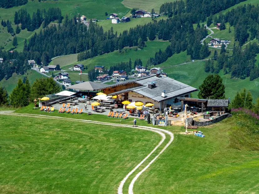 E-bike charging station Saslonch Hut 