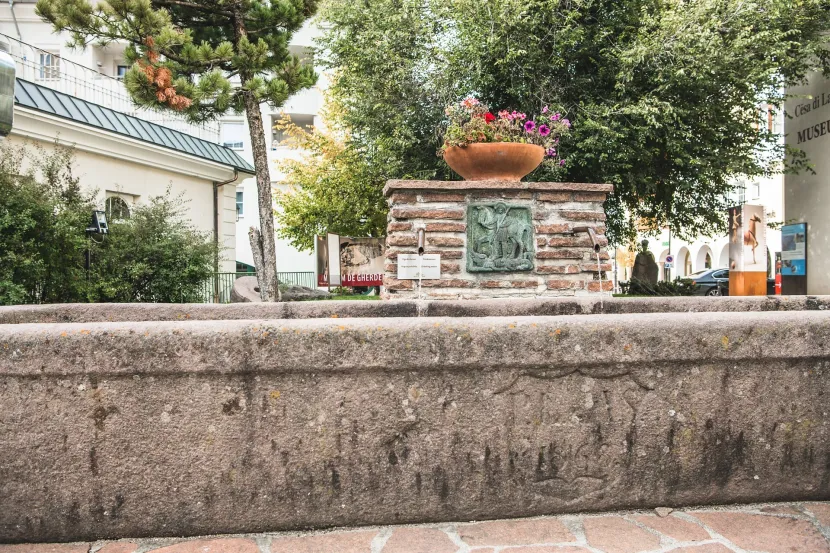 Brunnen Vedl Gustin