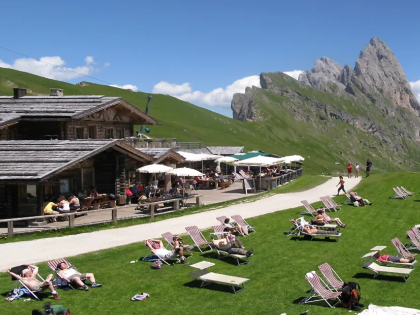 E-bike charging station Sofie Hut