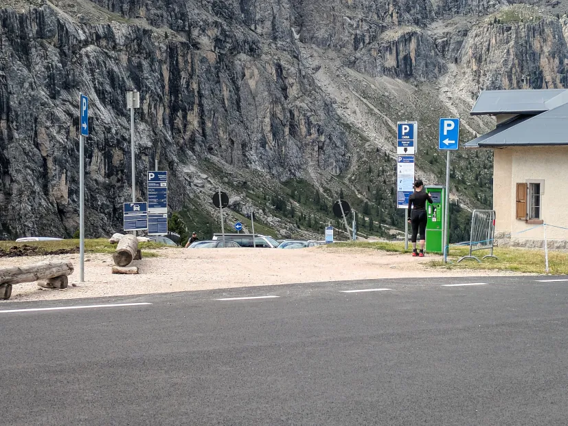 Parking Passo Gardena
