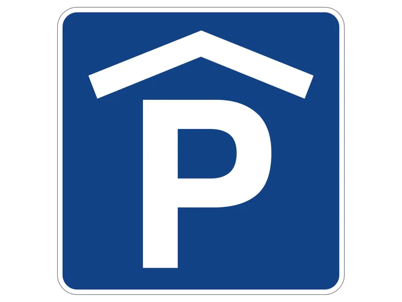Parkplatz + Garage Seceda