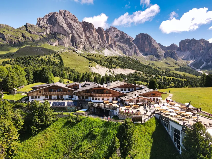 Almhotel Col Raiser
