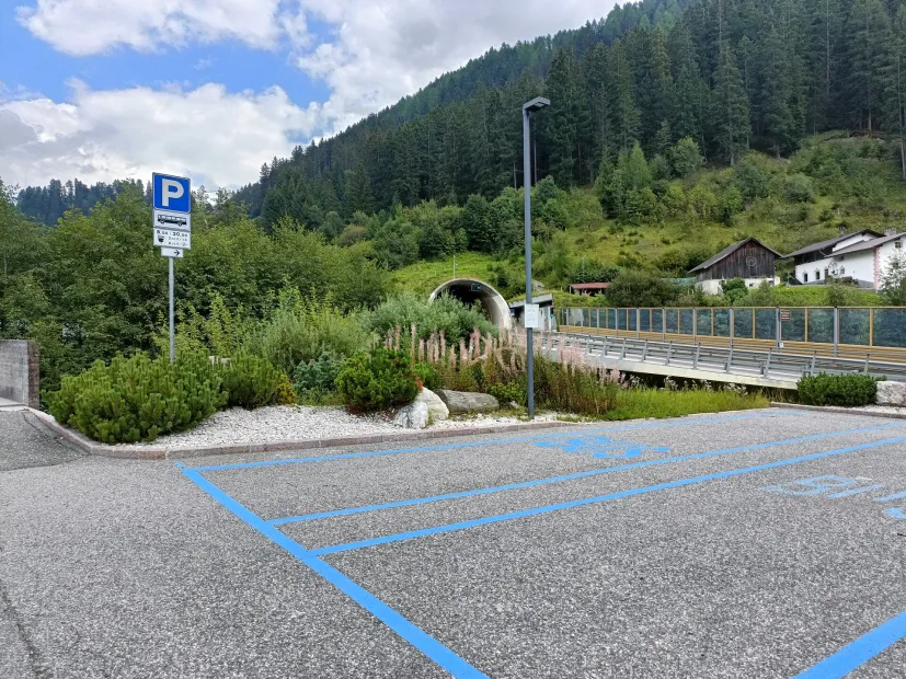Parcheggio P5 - BUS & Auto Iman Sud