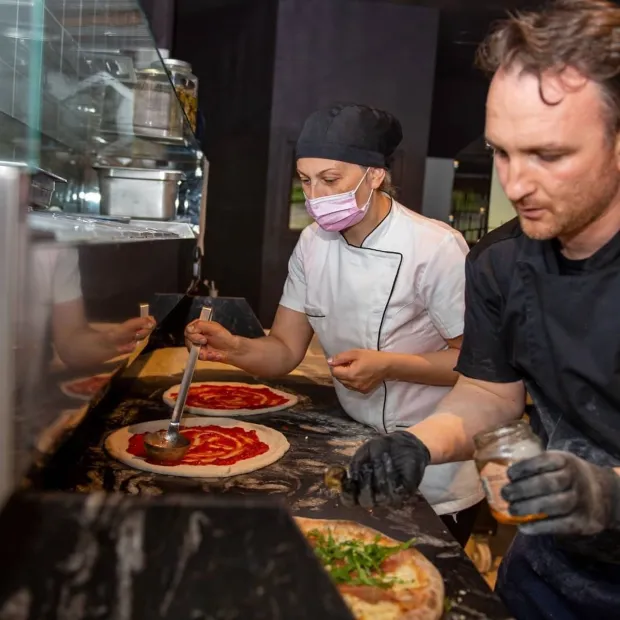 Genuine Pizza E-Quattro