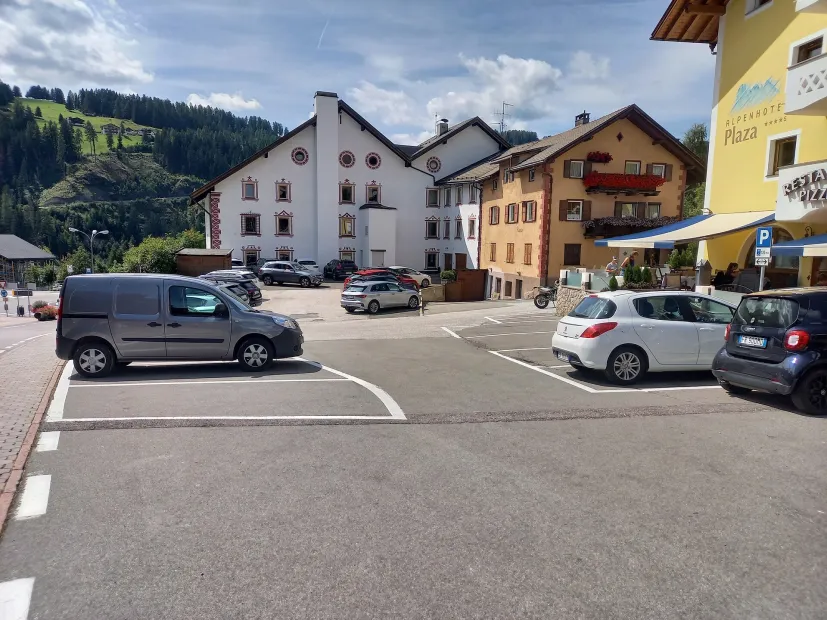 Parcheggio Streda Cisles "Plaza"