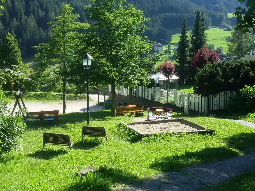 Playground Str. Grohmann