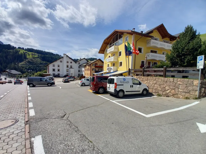 Parcheggio Streda Cisles "Plaza"