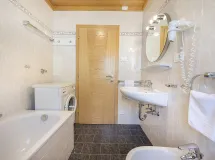 Two-Bedroom Apartment with balcony at the Saslong Cableway - Apartments Pivan