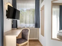 Two-Bedroom Apartment with balcony at the Saslong Cableway - Apartments Pivan